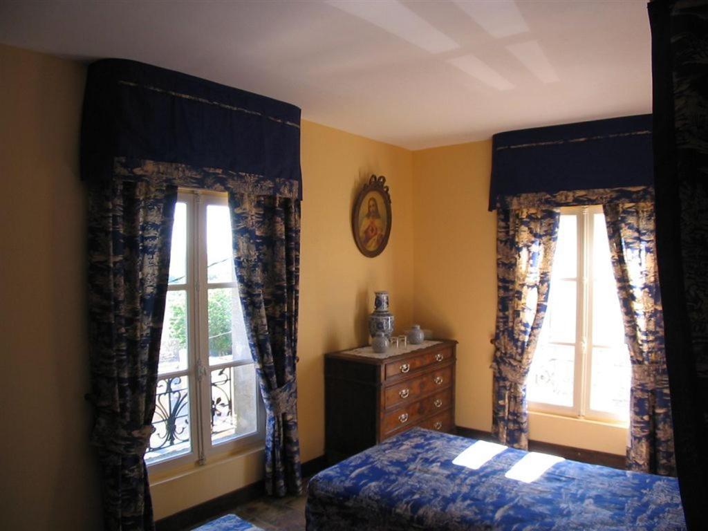 مبيت وإفطار Saint-Bonnet-du-Gard Bize De La Tour الغرفة الصورة